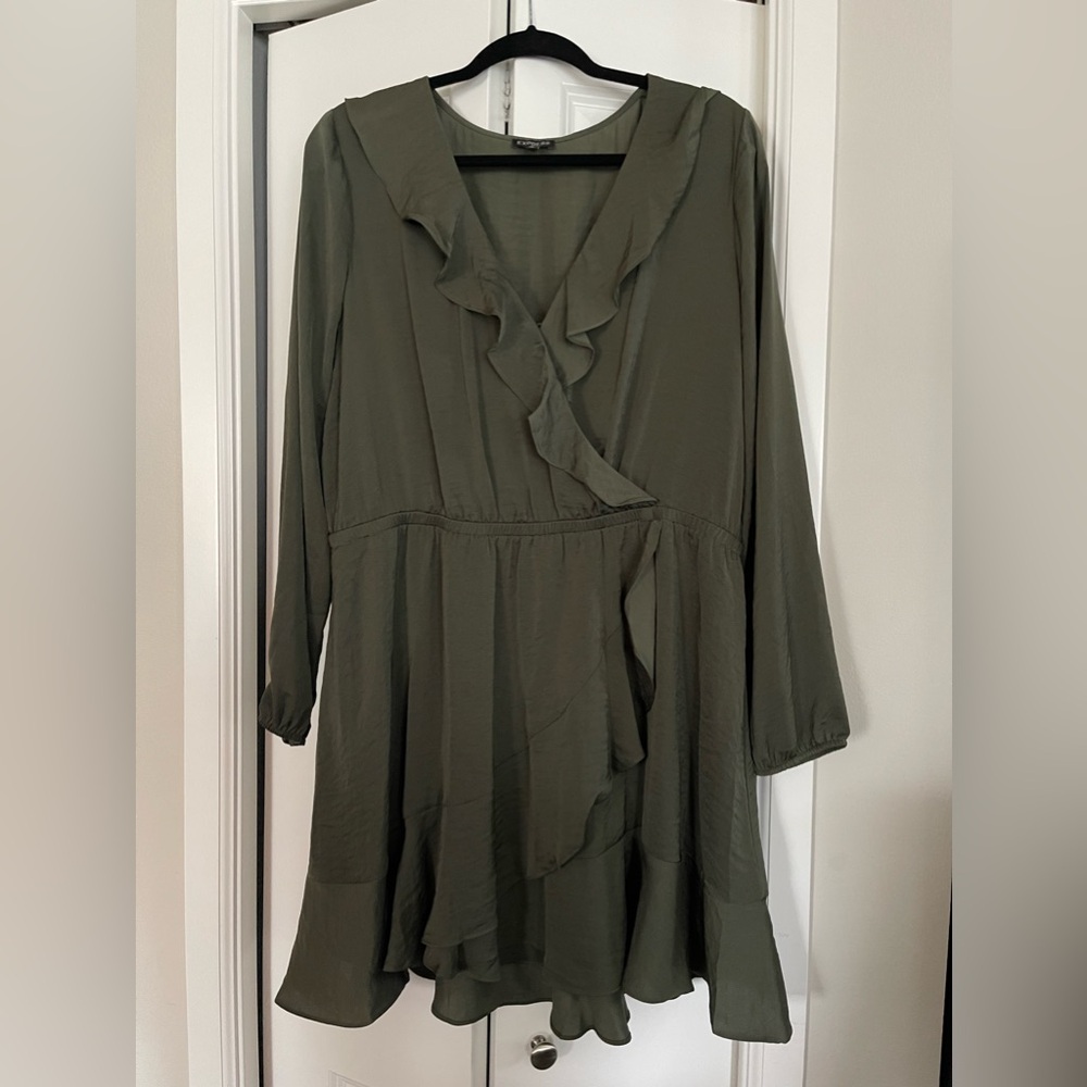 Green faux wrap, 3/4 sleeve dress